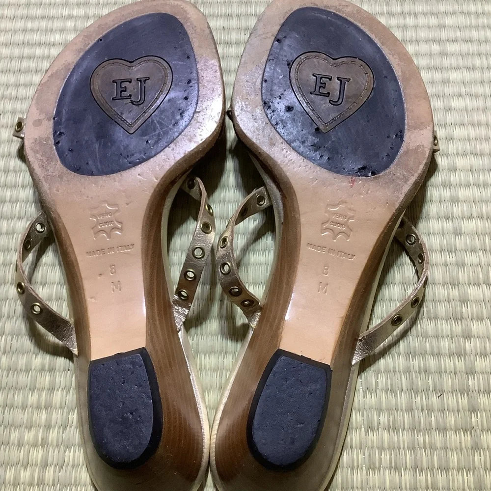 Eric Javits Gold Thong Sandals - Picture 5 of 5